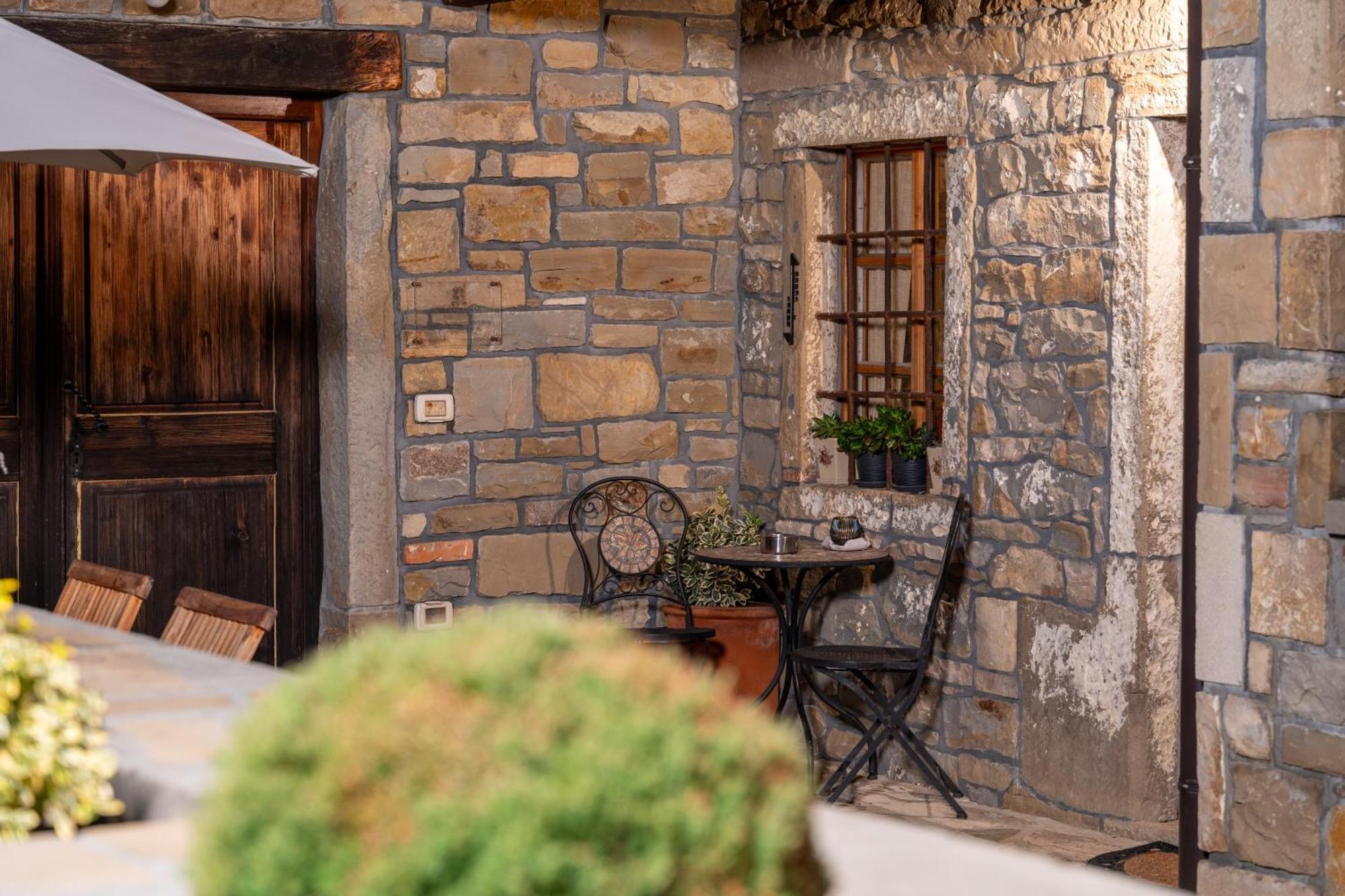 Wine House Rakar Guest House Gracisce Ngoại thất bức ảnh
