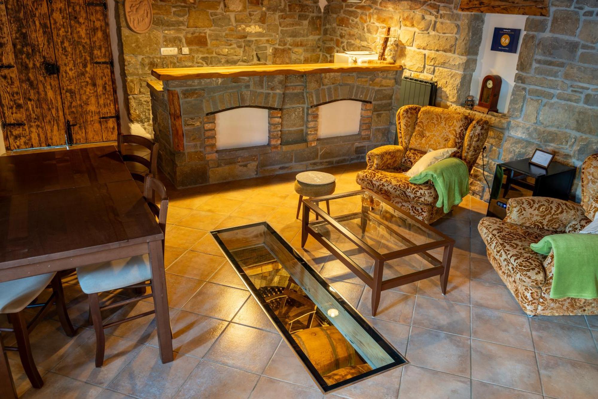 Wine House Rakar Guest House Gracisce Ngoại thất bức ảnh